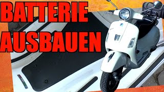 Vespa GTS Batterie ausbauen einbauen EASY [upl. by Astera]