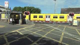 Birkdale Level Crossing [upl. by Cirnek]